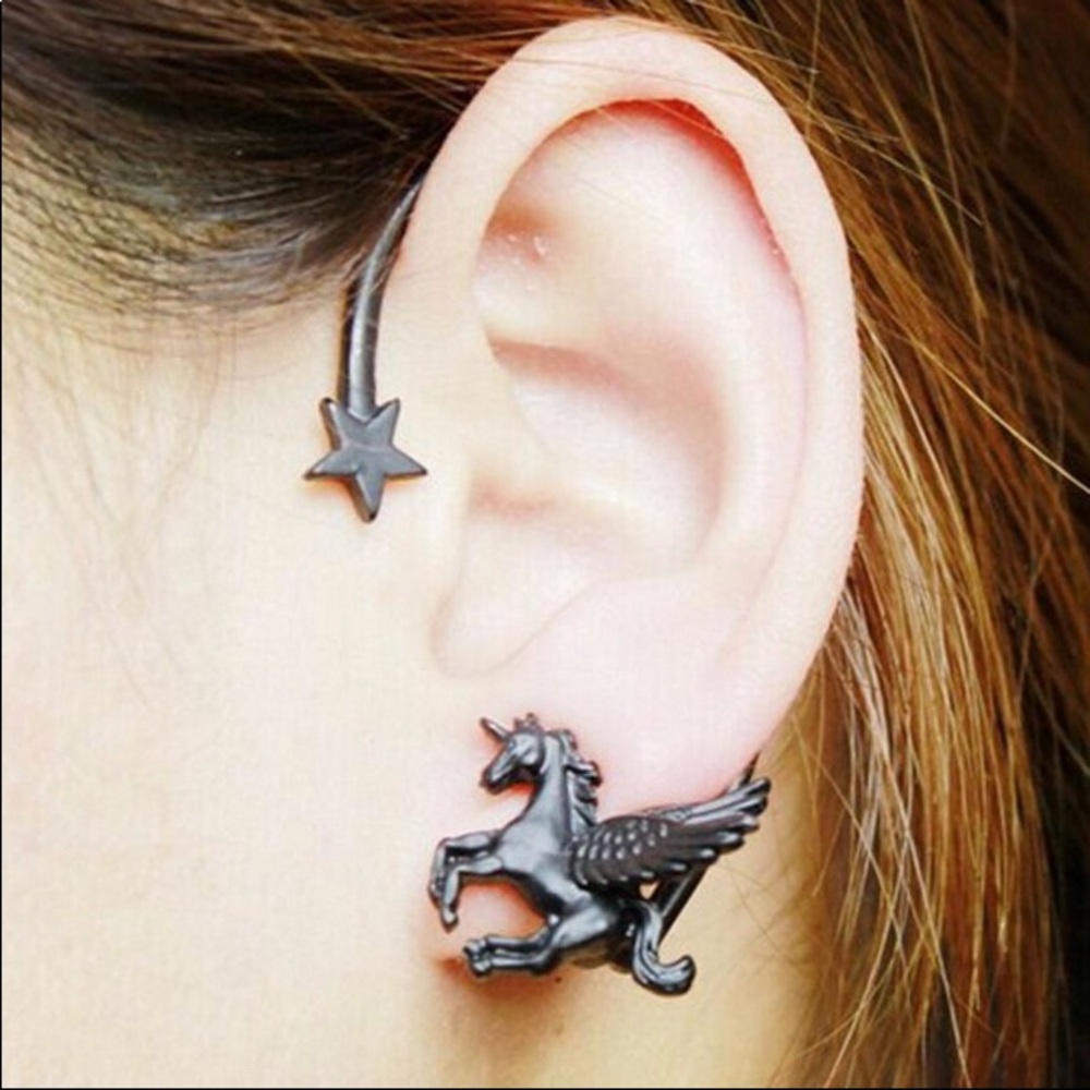 Ear Cuff❌SOLD - Picture 2 of 2